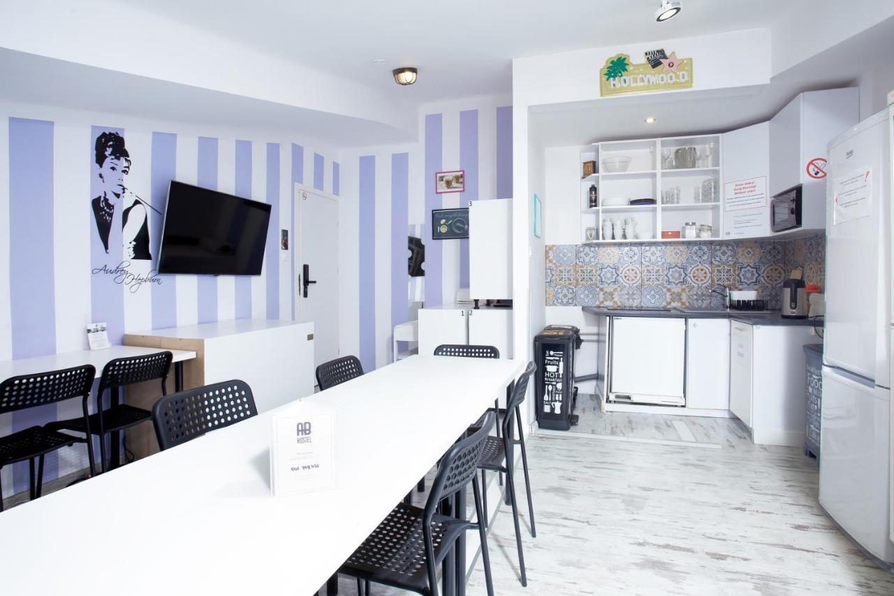 Ab Hostel Varsovie Extérieur photo