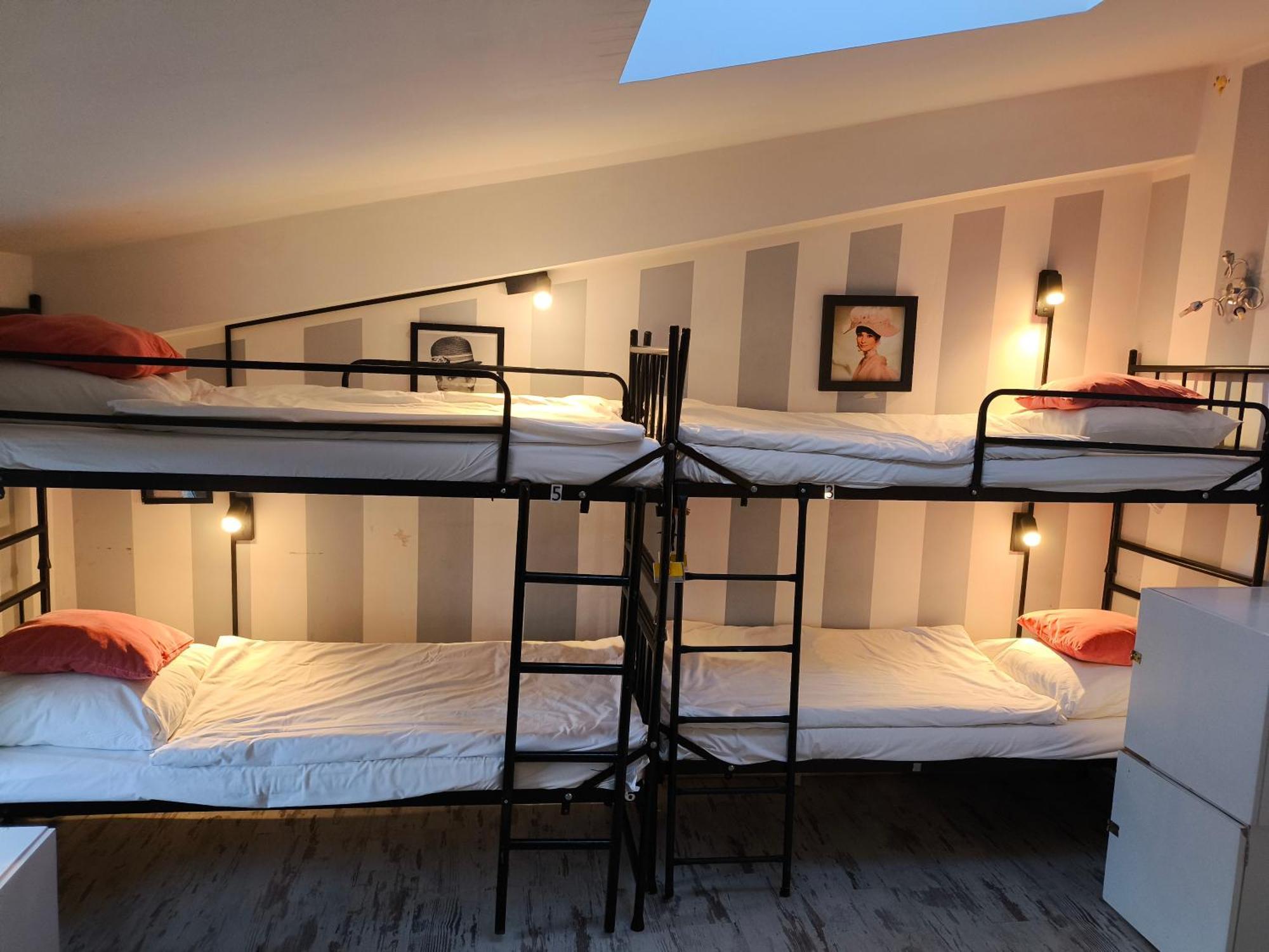 Ab Hostel Varsovie Extérieur photo