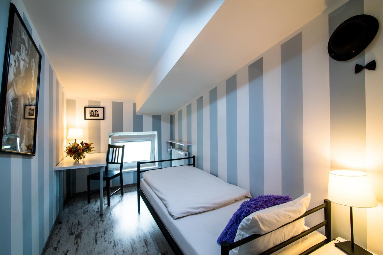 Ab Hostel Varsovie Extérieur photo